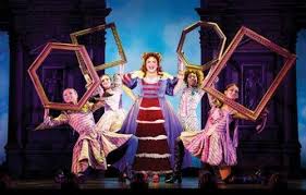 Head over heels (2001) amanda pierce is from iowa and works as a restorer of renaissance paintings for the new york metropolitan museum. Head Over Heels Theaterscene Net Hudson Theatre The Go Go S