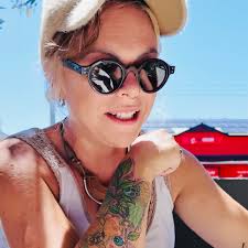 Broken down car in Cairns, seeking alternative return options to Melbourne