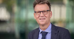 Démission du président Reto Weibel pour 2025