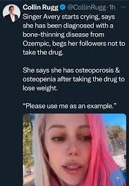 Singer Avery Ozenpic