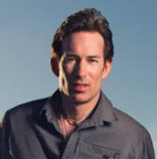 Kira Dillon's Instagram, Twitter & Facebook