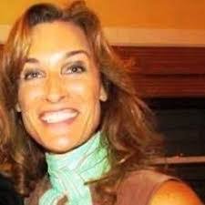 Sara Sullivan's Instagram, Twitter & Facebook