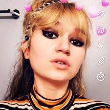 Brigitte Day's Instagram, Twitter & Facebook