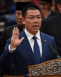 His wife, tengku marsilla tengku abdullah, is a princess from the state of pahang. Deputy Speaker Reminds Members Of Parliament To Show Proper Decorum