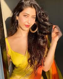 She has been nominated for best actress categories, she got her first filmfare awards for film arundhati for best actress in 2009 followed by best performance award for film vedam in 2010. Actress Sonarika Bhadoria Hd Photos Hd Images Wallpapers South Celebrities