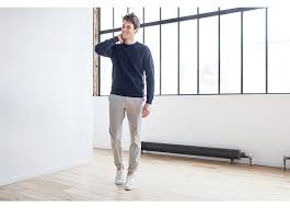 Große auswahl an schnitten, materialien, formen, längen, farben und designs. Comment Porter Un Pantalon Gris Lepantalon Blog