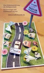 Hallo biete hier eine schöne dekoration für geldgeschenke zu. Krotenwanderung Als Geldgeschenk Bastelanleitung Druckvorlage Shesmile Originelle Geschenke Geschenk Hochzeit Geschenke