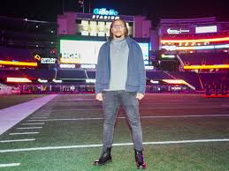 A helen and kurt wolff book.. Patriots Fullback Und Ex Kellner Jakob Johnson Erreicht Nfl Rekord Kicker