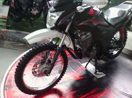 Mungkin ini efek rangka belakang yang dipotong serta joknya dibikin. 84 Modifikasi Motor Verza Jadi Trail Modifikasi Trail Black Oto Motif