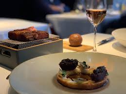 Beef And Caviar Make For An Excellent Pairing Enjoy This Meal At Our Petrossian Restaurant In Paris Beef Caviar Res Gourmet Recipes Paris Restaurants Food