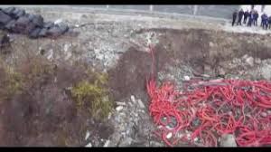 Komedo ini berwarna kehitaman karena telah teroksidasi oleh udara. Atv Hronika