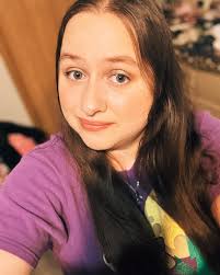 Amanda Teehan's Instagram, Twitter & Facebook