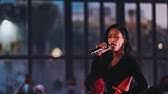 O vídeo com uma versão acústica de 'arraial triste', gravado no beco do rosendo, em lisboa, marca mais um ano sem arraiais populares, devido à pandemia, e é apresentado em primeira mão pela blitz. Ana Moura Andorinhas Official Video Reaction Youtube