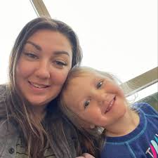 Chelsie Lee (@chelsie_herbalove) • Instagram photos and videos