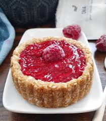 Egan Raw Raspberry Pie Qui Veut Une Tartelette Sans Allumer Le Four J Aime Bien Les Croutes Qui Croustillent Un Ma Food Desserts Mini Cheesecake
