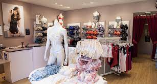 Check spelling or type a new query. Rougegorge Orange Les Vignes