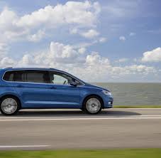 Neuer vw touran 2015 renovierter. Van So Sieht Der Neue Vw Touran Aus Bilder Fotos Welt
