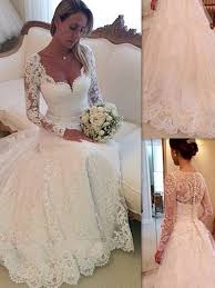 Vbridal ist spezialisiert auf brautkleider und hochzeitsmode. Duchesse Linie V Ausschnitt Lange Armel Spitze Hof Schleppe Tulle Brautkleider At Hebeos Online