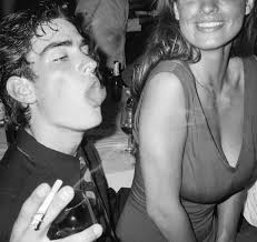 What forgotten celebrity had a tragic backstory or ending? :  r/popculturechat