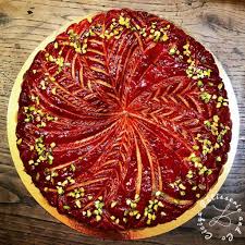 Galette Des Rois Pistache Et Confiture De Fraises Ciciya Patisserieandco Galette Des Rois Pistache Galette Des Rois Galette