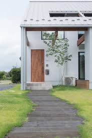 Learn about the key design strategies required to develop adequate housing and inclusive dwell. Kounan House In Japan By Alts Design Off Houses