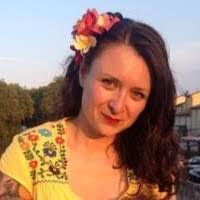 Elise Hopper's Instagram, Twitter & Facebook