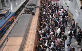 De manera extraoficial se sabe que hay 15. Coronavirus Cdmx Metro Analiza Como Evitar Estaciones Saturadas
