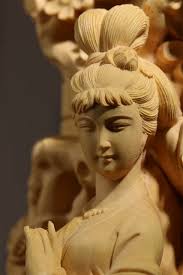 Statuette de Beauté Orientale, sculptée main en bois. Exquis ornement  décoratif fait main, style chinois. Idéal pour maison, bureau, table,  étagère. Beau cadeau.