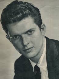 Geoffrey Horne's Instagram, Twitter & Facebook