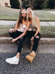 Pinterest ˏˋ Cierrahuxley ˎˊ Friend Poses Photography Friend Photoshoot Best Friend Poses