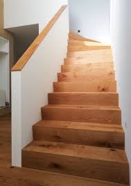 Biber Specht Treppenbau Schreinerei In Dallenwil In 2020 Treppenbau Treppe Holz Treppe