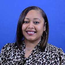 Leanna Baker's Instagram, Twitter & Facebook