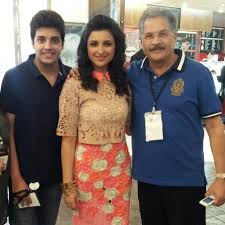 We would like to show you a description here but the site won't allow us. Bollywood Actress Parineeti Chopra Family Photos