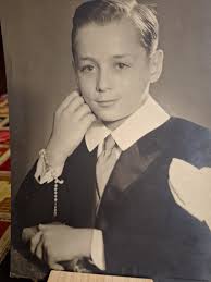 Bonjour, je ne sais pas si je vais trouver ici mais peut-être quelqu'un l'a  croisé et aurait éventuellement gardé contact. Je n'ai pas de photo car  c'est une rencontre d'une journée, je