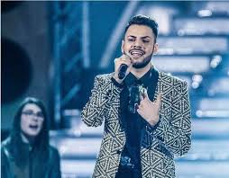 Raffaele renda è un giovane cantautore calabrese, noto per aver partecipato a sanremo young. Raffaele Renda Conquista Il Banco Di Amici 2020 Itlameziaterme
