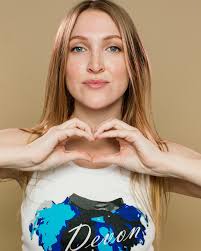 See you tonight nyc for my show ⭐️ POP STAR 🌟 📸 @bynickrasmussen 🩵 for  these amazing shots I can see now how the millennial 🫶🏻 is awk