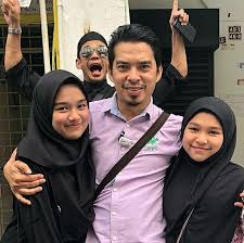 Anak abby abadi dan norman hakim yang viral kerana sangat cantik seorang tahfiz lagi. Lawak Siyot Anak Dara Norman Hakim Abby Abadi Ikut Muka ÙÙŠØ³Ø¨ÙˆÙƒ