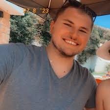 Mikeyyy (@mikegantz24)