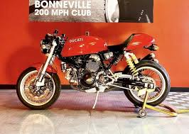 One was the gorgeous 1000le paul smart replica, another was the simplistic sport 1000, and the final version was the gt1000 roadster. Red Over Gold 2006 Ducati Sport 1000 Rare Sportbikes For Sale