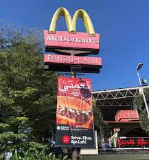 Di perpustakaan perbandaran tournus, wilayah burgundy, perancis tersimpan beberapa salinan surat francis light dalam tulisan jawi kepada tengku ra.ja pidir di tanah melayu suatu ketika dahulu. Promosi Burger Prosperity Ikan Mcdonald S Menggunakan Tulisan Jawi Foto Ihsan Facebook Ikhwan Nazri Kuala Lumpur Mcdonalds Malaysia