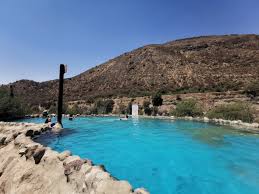 Portón automático, circuito cerrado, instalación para corrientes débiles, alarma incendio, paneles solares. Donde Acampar En El Cajon Del Maipo Los Mejores Camping Del Cajon Del Maipo