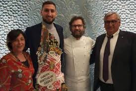 Gianluigi donnarumma is an expert italian footballer whose playing position is the goalkeeper for his present group, serie a club milan,. Marinella Donnarumma Meet Mother Of Gianluigi Donnarumma Vergewiki