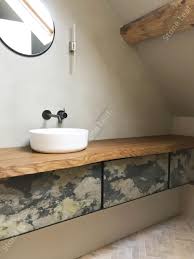 Salle de bain en ardoise, douches, receveur, parements muraux, vasques, revêtement de sol. Stoneleaf Moscou Decouvrez Notre Ardoise Aux Tons Bleus Et Creme