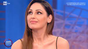Anna tatangelo was born on january 9, 1987 in sora, lazio, italy. Anna Tatangelo Breaks The Silence On Gigi D Alessio I Do Not Condemn Anything