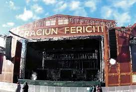 Târgul de crăciun organizat de primăria capitalei se va deschide de 1 decembrie în piaţa constituţiei, urmând să rămână deschis publicului zilnic până la anul acesta la târgul de crăciun va fi amenajat un brad înalt de 30 de metri decorat cu mii de beculeţe colorate, un patinoar cu intrare liberă, precum. Targul De CrÄciun Bucuresti 2017 In PiaÅ£a ConstituÅ£iei Concerte Amanate Dcnews