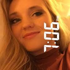 Holli Ottinger (@hollileighann)