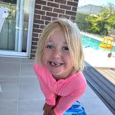 Coco Grace's Instagram, Twitter & Facebook