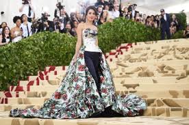 This lebanese stunner is my definition of brain and beauty. Great Outfits In Fashion History Amal Clooney In Richard Quinn At The Met Fashionista