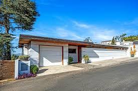 Guy roast lines / 10 of the funniest insults peopl. Trevor Noah House A Look Inside Trevor Noah S New R285 Million Luxury Home In Los Angeles Trevor Noah Was Na In 2021 Los Angeles Homes Luxury Homes Bel Air Mansion