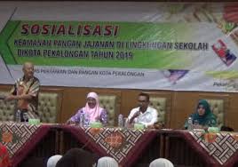 Resep lengkap mulai dari resep masakan martabak molen mini, resep masakan lumpia, resep masakan batagor, resep cilok, resep masakan risoles dan masih banyak lagi. Jamin Mutu Dan Keamanan Jajanan Anak Dinperpa Beri Sosialisasi Ke Pihak Sekolah Dan Pedagang Batik Tv Kota Pekalongan Website Resmi Batik Tv Kota Pekalongan Batik Tv